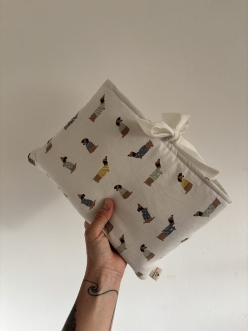 Bow Book Lovers Booksleeve Dachshund