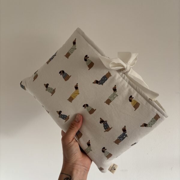 Bow Book Lovers Booksleeve Dachshund