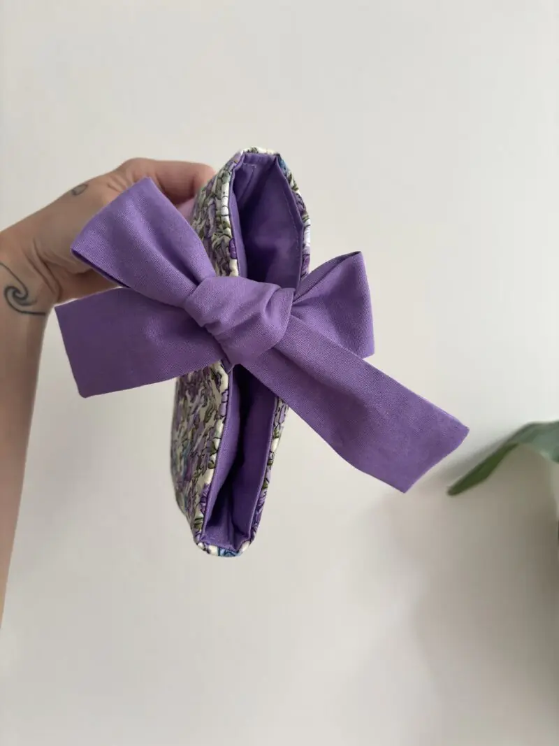 Bow Book Lovers Booksleeve Purple Petals