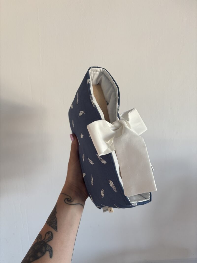Bow Book Lovers Booksleeve Blue Feather