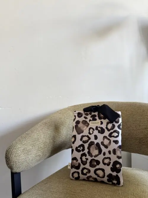 Bow Book Lovers Booksleeve Leopard